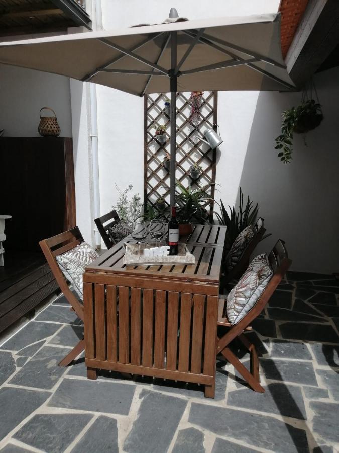 Courtyard House - Sun, Barbecue, Beach Σεσίμπρα Εξωτερικό φωτογραφία